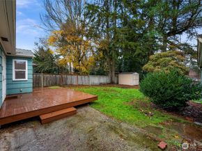 16040 26th Avenue NE, Shoreline WA 98155