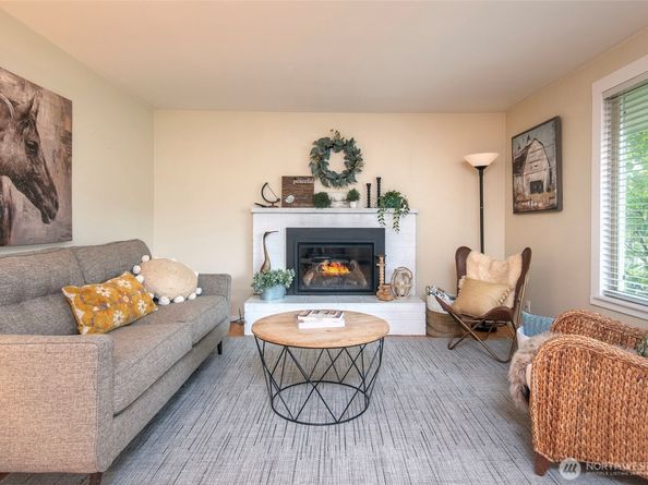 5514 NE 195th Street, Kenmore WA 98028