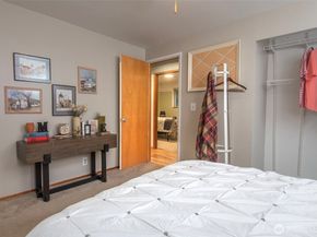 5514 NE 195th Street, Kenmore WA 98028