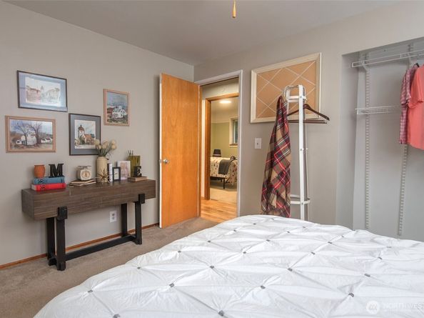 5514 NE 195th Street, Kenmore WA 98028