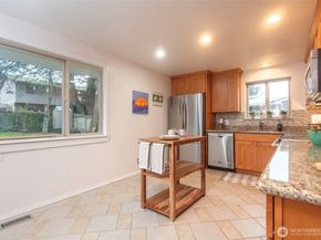 5514 NE 195th Street, Kenmore WA 98028