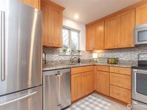 5514 NE 195th Street, Kenmore WA 98028