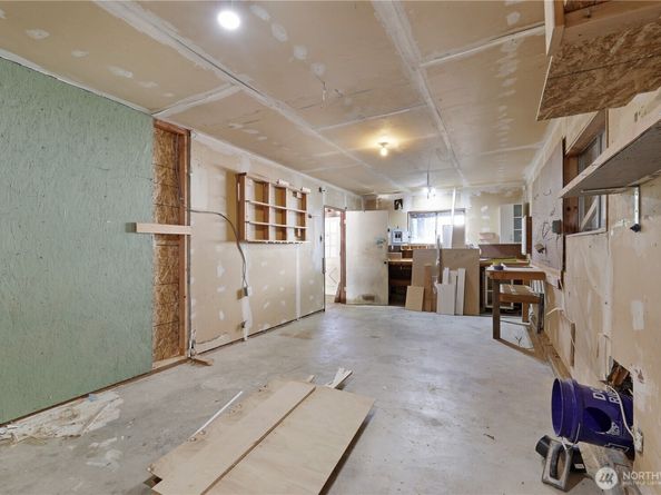 702 47th Street SE, Everett WA 98203