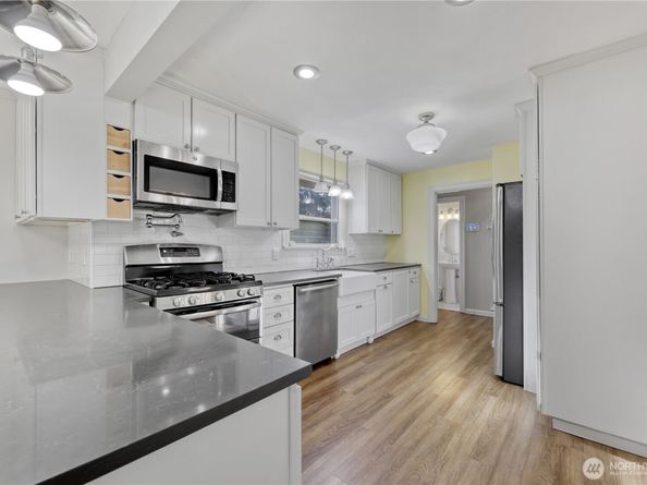 702 47th Street SE, Everett WA 98203