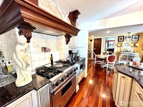 4030 Beach Drive SW, Seattle WA 98116