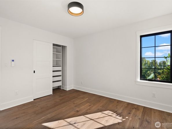 6917 57th Avenue NE, Seattle WA 98115