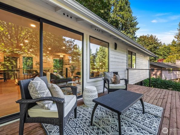 15909 175th Avenue NE, Woodinville WA 98072