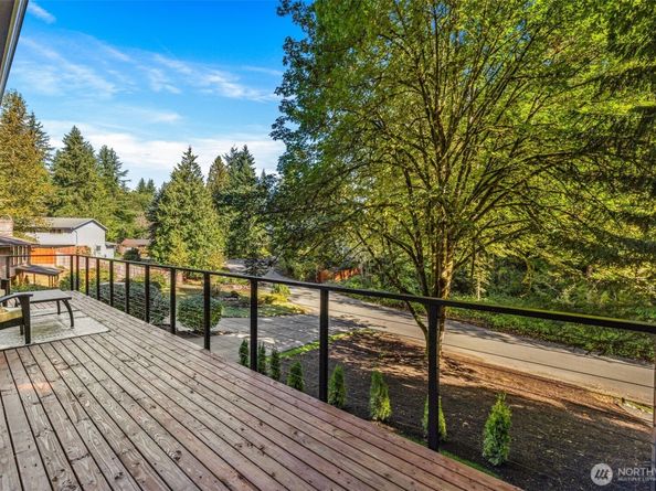 15909 175th Avenue NE, Woodinville WA 98072