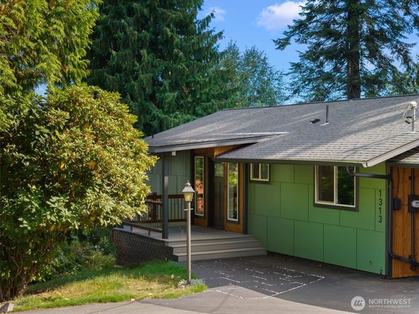 1313 Colchester Drive SE, Port Orchard WA 98366