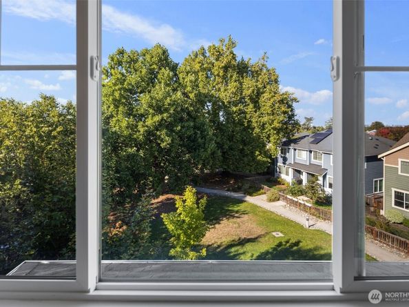 6561 30th Place SW, Seattle WA 98126