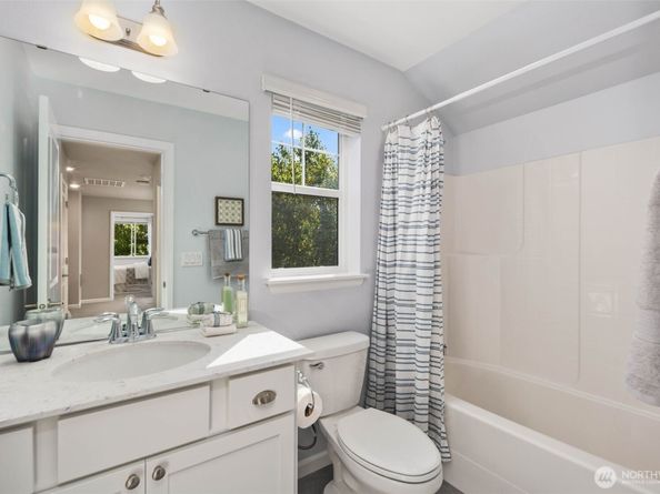 6561 30th Place SW, Seattle WA 98126