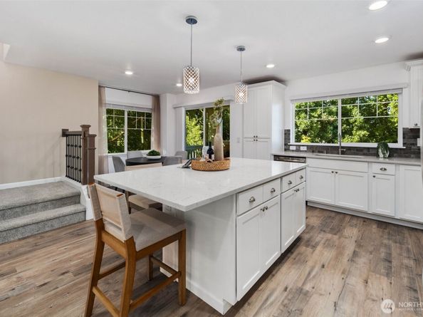 6561 30th Place SW, Seattle WA 98126