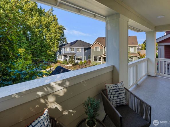 6561 30th Place SW, Seattle WA 98126