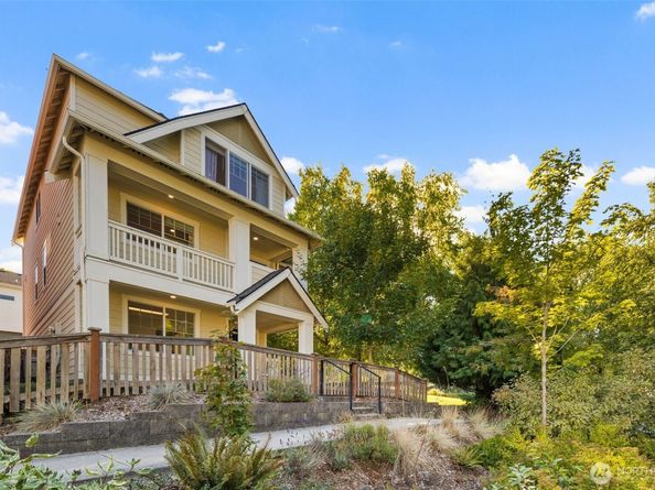 6561 30th Place SW, Seattle WA 98126