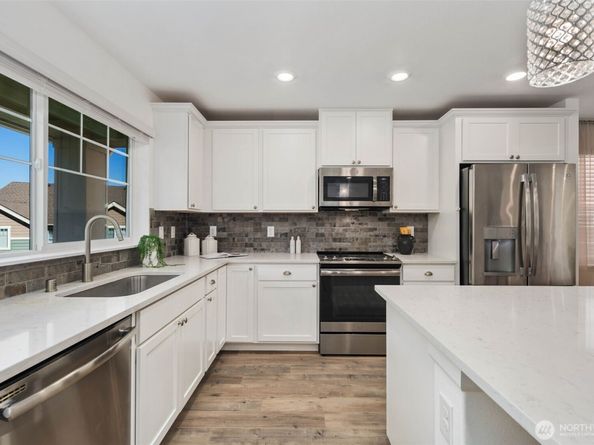 6561 30th Place SW, Seattle WA 98126