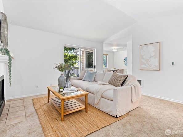 19230 Forest Park Drive NE K335, Lake Forest Park WA 98155