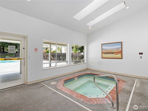 19230 Forest Park Drive NE K335, Lake Forest Park WA 98155