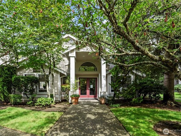 19230 Forest Park Drive NE K335, Lake Forest Park WA 98155