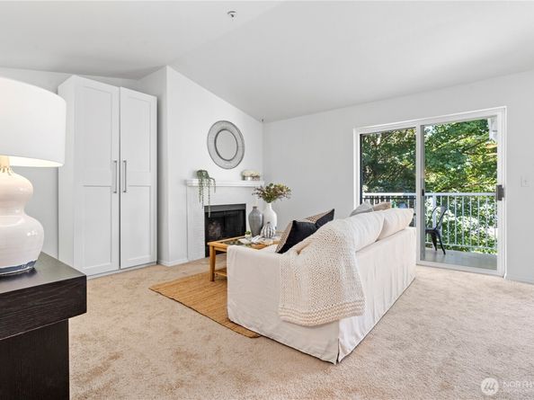 19230 Forest Park Drive NE K335, Lake Forest Park WA 98155