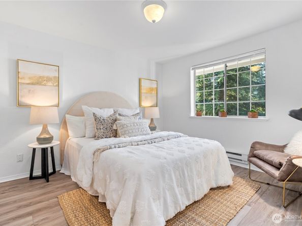 19230 Forest Park Drive NE K335, Lake Forest Park WA 98155