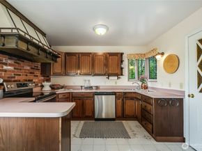 4515 SW 100th Street, Seattle WA 98146
