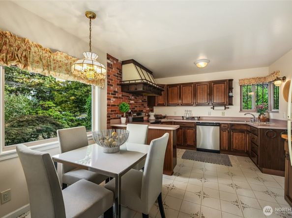 4515 SW 100th Street, Seattle WA 98146