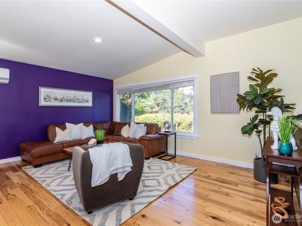 3905 NE 6th Street, Renton WA 98056