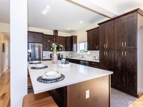 3905 NE 6th Street, Renton WA 98056