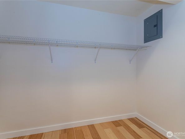 3905 NE 6th Street, Renton WA 98056