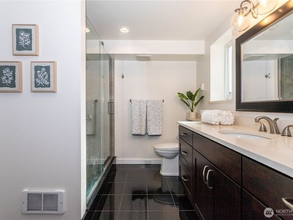 3905 NE 6th Street, Renton WA 98056