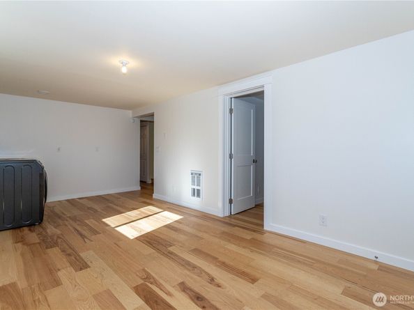 3905 NE 6th Street, Renton WA 98056