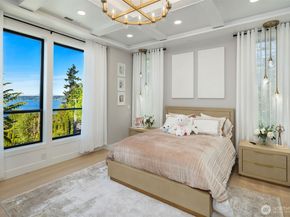 17281 SE 43rd Street, Bellevue WA 98006