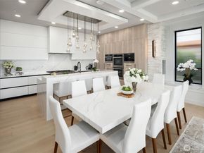 17281 SE 43rd Street, Bellevue WA 98006