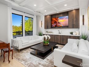 17281 SE 43rd Street, Bellevue WA 98006