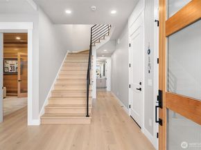 17281 SE 43rd Street, Bellevue WA 98006