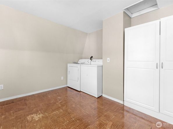 924 3rd Avenue W, Seattle WA 98119