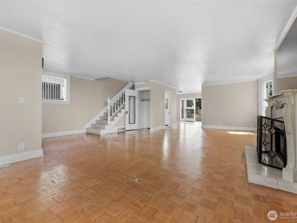 924 3rd Avenue W, Seattle WA 98119
