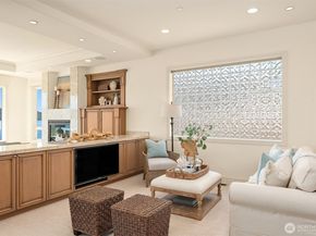 830 W Lake Sammamish Parkway NE, Bellevue WA 98008
