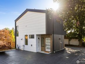 10713 2nd Avenue NW, Seattle WA 98177
