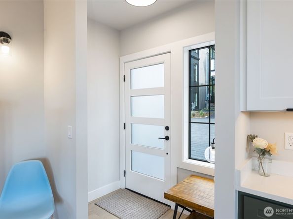 10713 2nd Avenue NW, Seattle WA 98177