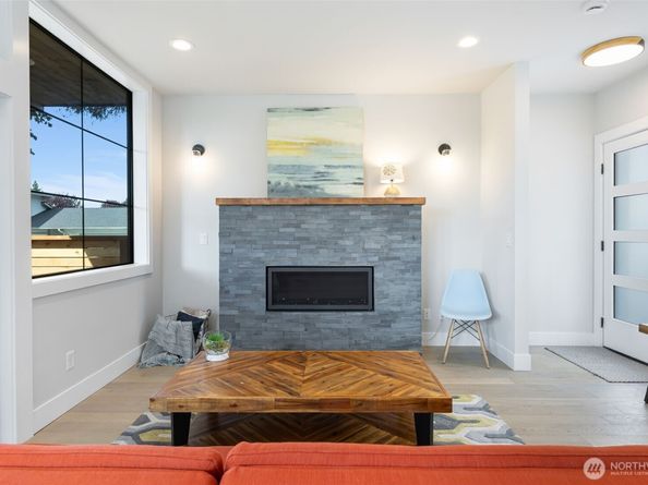 10713 2nd Avenue NW, Seattle WA 98177