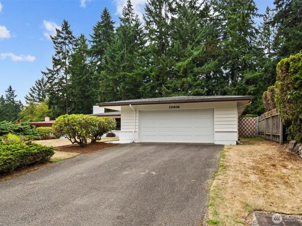 13819 139th Avenue SE, Renton WA 98059