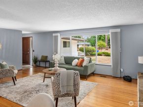 13819 139th Avenue SE, Renton WA 98059