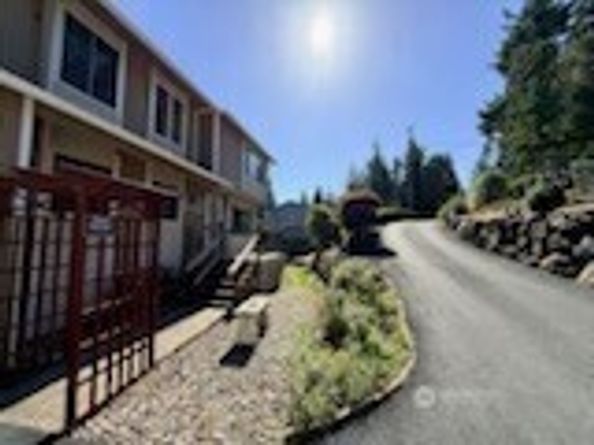 3467 Partridge Hollow NE, Bremerton WA 98310