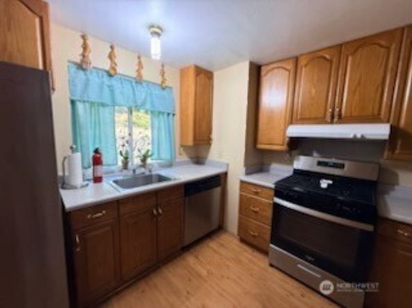 3467 Partridge Hollow NE, Bremerton WA 98310