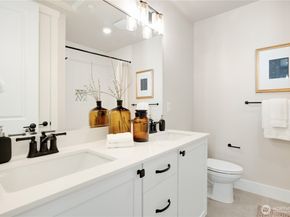 14331 149th Place NE 43, Woodinville WA 98072