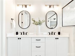 14331 149th Place NE 43, Woodinville WA 98072