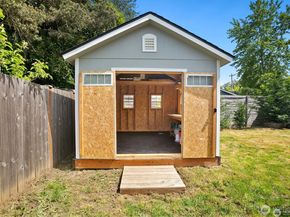 8826 10th Avenue SW, Seattle WA 98106