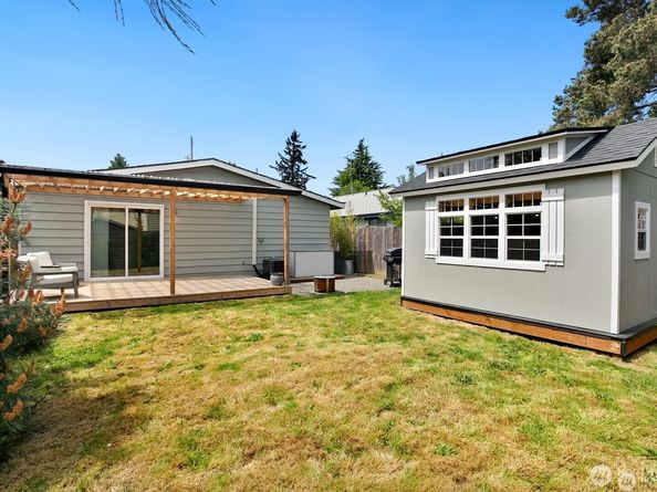 8826 10th Avenue SW, Seattle WA 98106