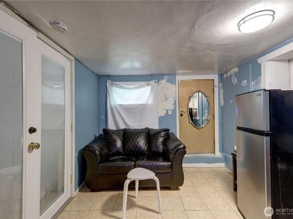 20705 13th Avenue S, SeaTac WA 98198